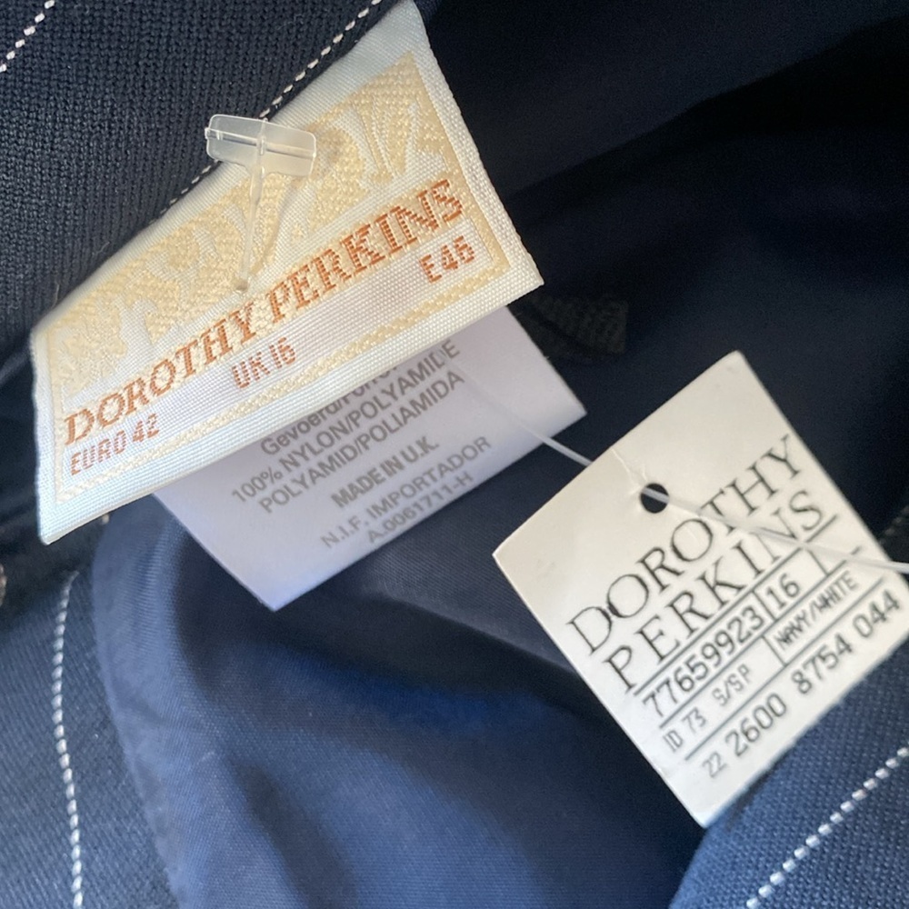 Dorothy Perkins Dark Navy Pinstripe Skirt. - Picture 11 of 11